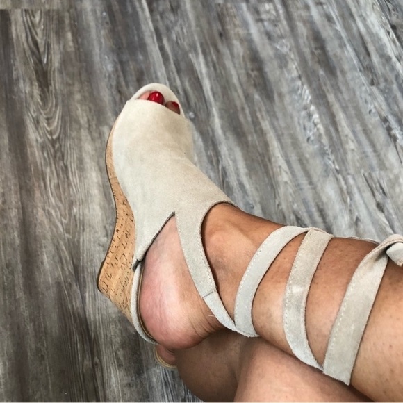 MARC FISHER open toe tie up tan espadrille shoes - Picture 1 of 16